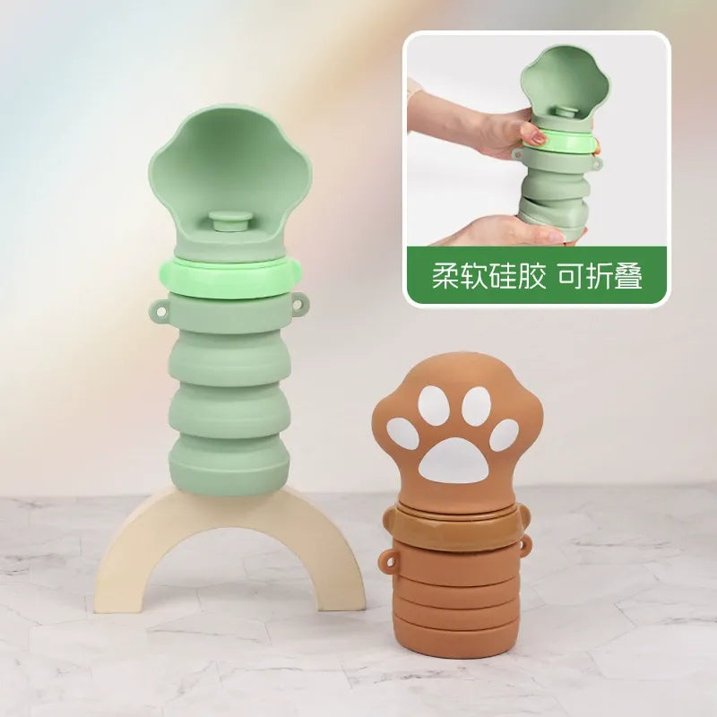 Car Life Portable Foldable Pet Water Dispenser showcasing its adaptable capacity, with a view of 200ml (partially folded) and 400ml (fully unfolded) states for flexible pet hydration.
